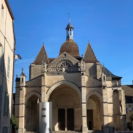 Maison Calme à * Beaune (Cote d'Or)