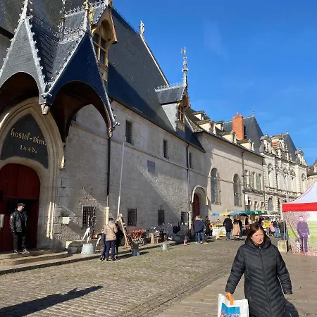 Maison Calme à Hébergement de vacances *